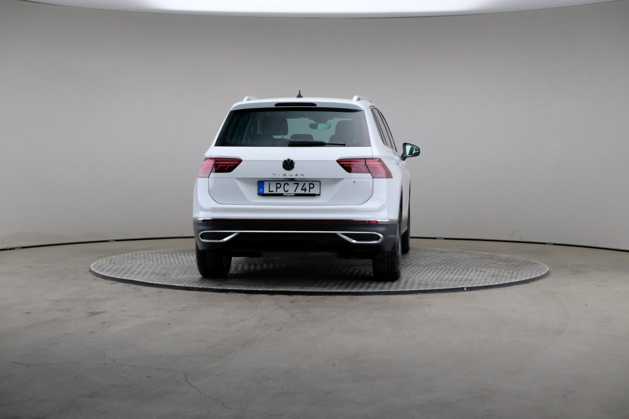 Volkswagen Tiguan 2023, bild 2/10