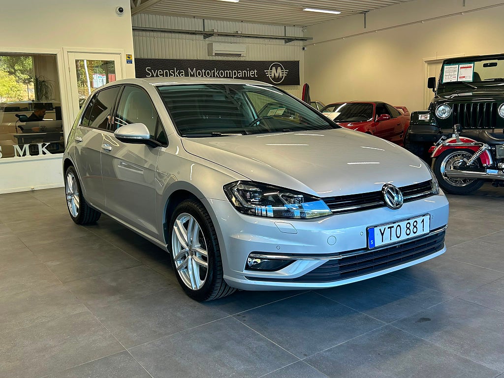 Volkswagen Golf 5-dörrar 1.0 TSI OPF Base CARPLAY RATTVÄRME 