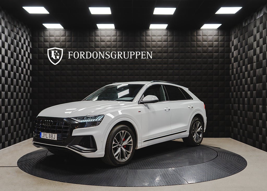 Audi Q8 55 TFSI Q (340HK) S-Line / B&O / Matrix / VAT