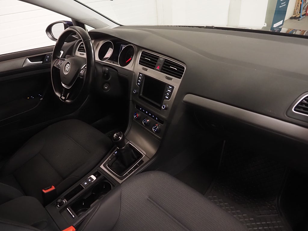 Volkswagen Golf Sportscombi 1.2 TSI 110hk Drag B-Kamera Låga mil! 2016