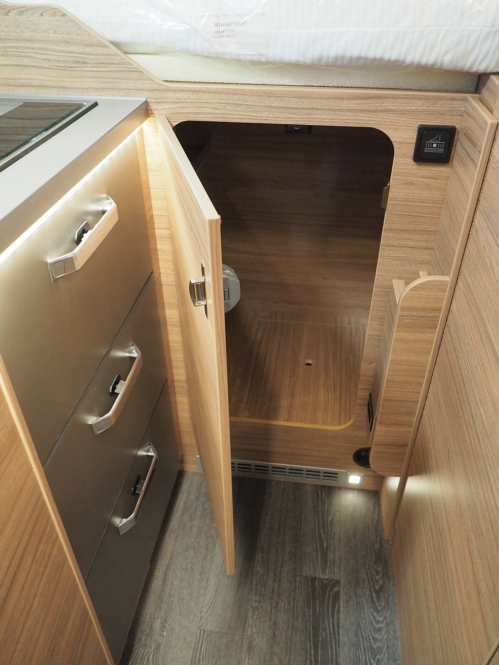 Weinsberg X-Cursion Van Edition Pepper I Aut 150hk I B-kort