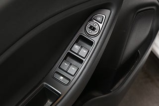 Halvkombi Hyundai i20 11 av 27