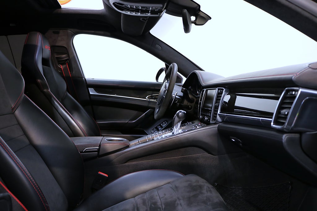 Porsche Panamera 2015 - miniatyr 17