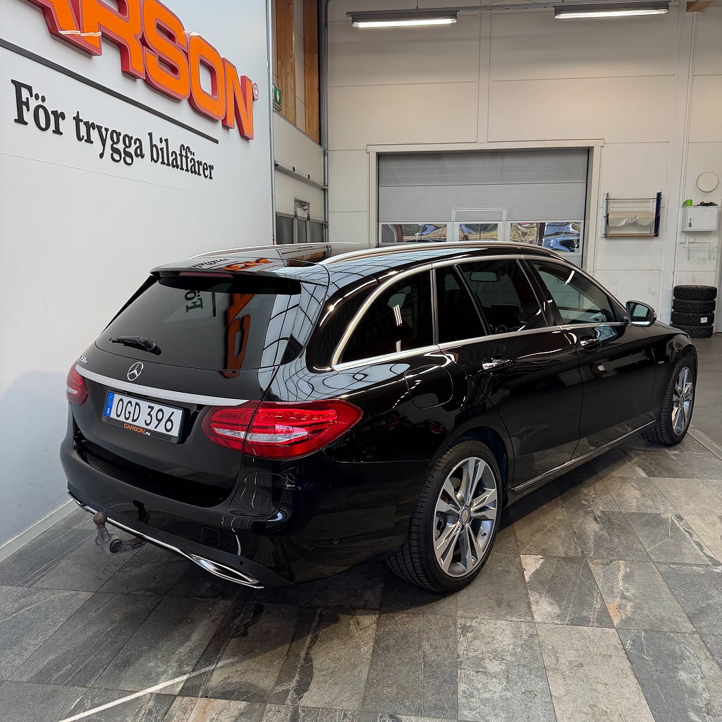 Mercedes-Benz C *HÖSTREA*350 T e Aut Burmester Luftfjädring Drag ACC