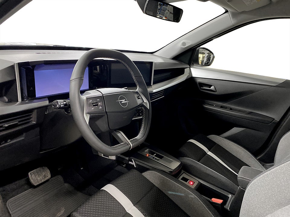 Bild på Opel Frontera Hybrid 136hk Aut - B-KAMERA, CARPLAY