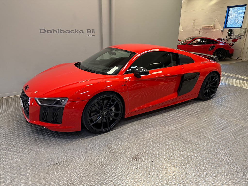 Audi R8 V10 plus 5.2 V10 FSI quattro S Tronic
