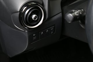 Halvkombi Mazda 2 12 av 25