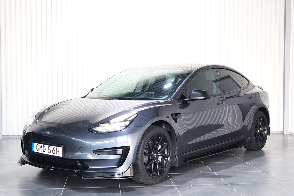 Tesla Model 3 Standard Range Plus Sport Stylad Pano Navi TOPP