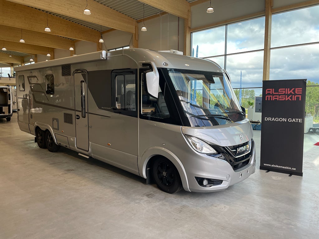 Hymer I 880 /Hyd-stöd/300ah Litium/2x Solcell/AC bodel/Mercedes