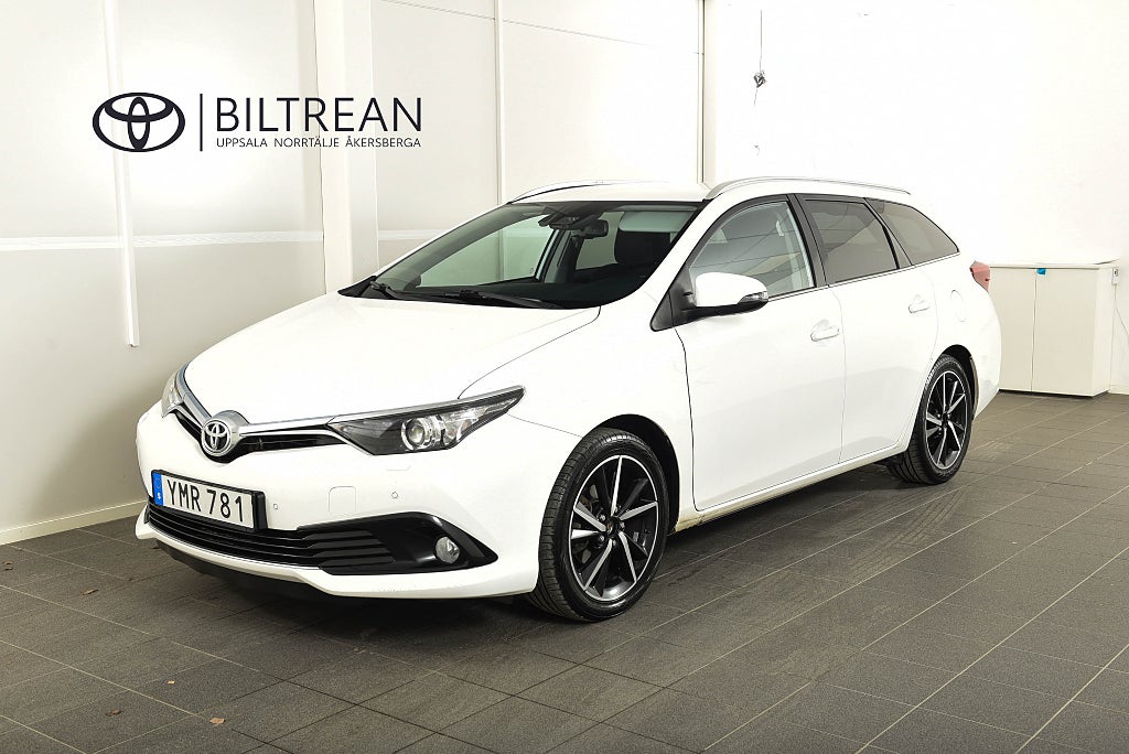 Toyota Auris Kombi 1.2 T Intense Edition Drag P-sensorer Fullservad
