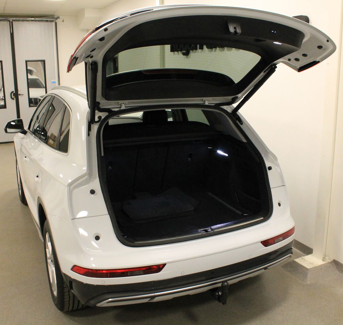 Audi Q5 204 hk S-tronic 2025, bild 6/36