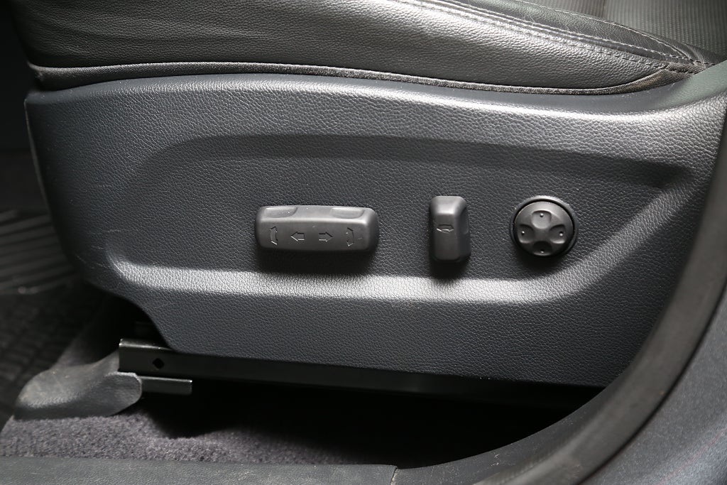 Hyundai Santa Fe 2,2 CRDi 200hk Premium AWD Aut Motorv Dragkrok 2017