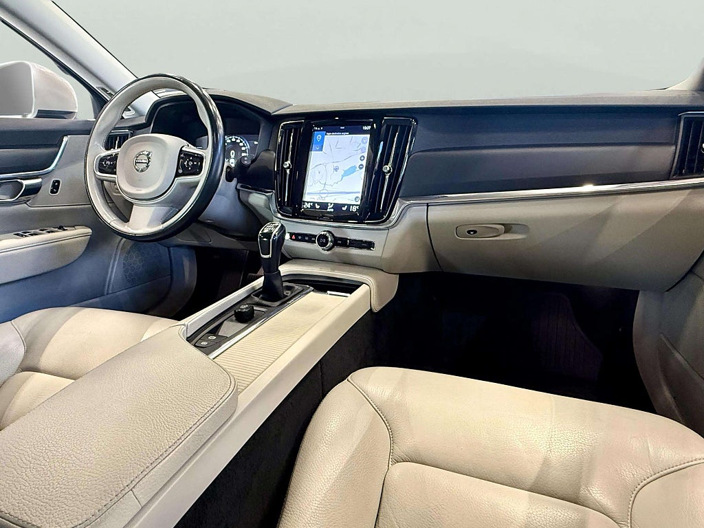 Volvo V90 D3 Kinetic Skinn Gps Drag Ny besiktigad 2 Ägare - miniatyr 15