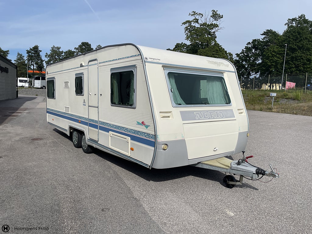 Adria Unica 613 UL Alde Långbäddar