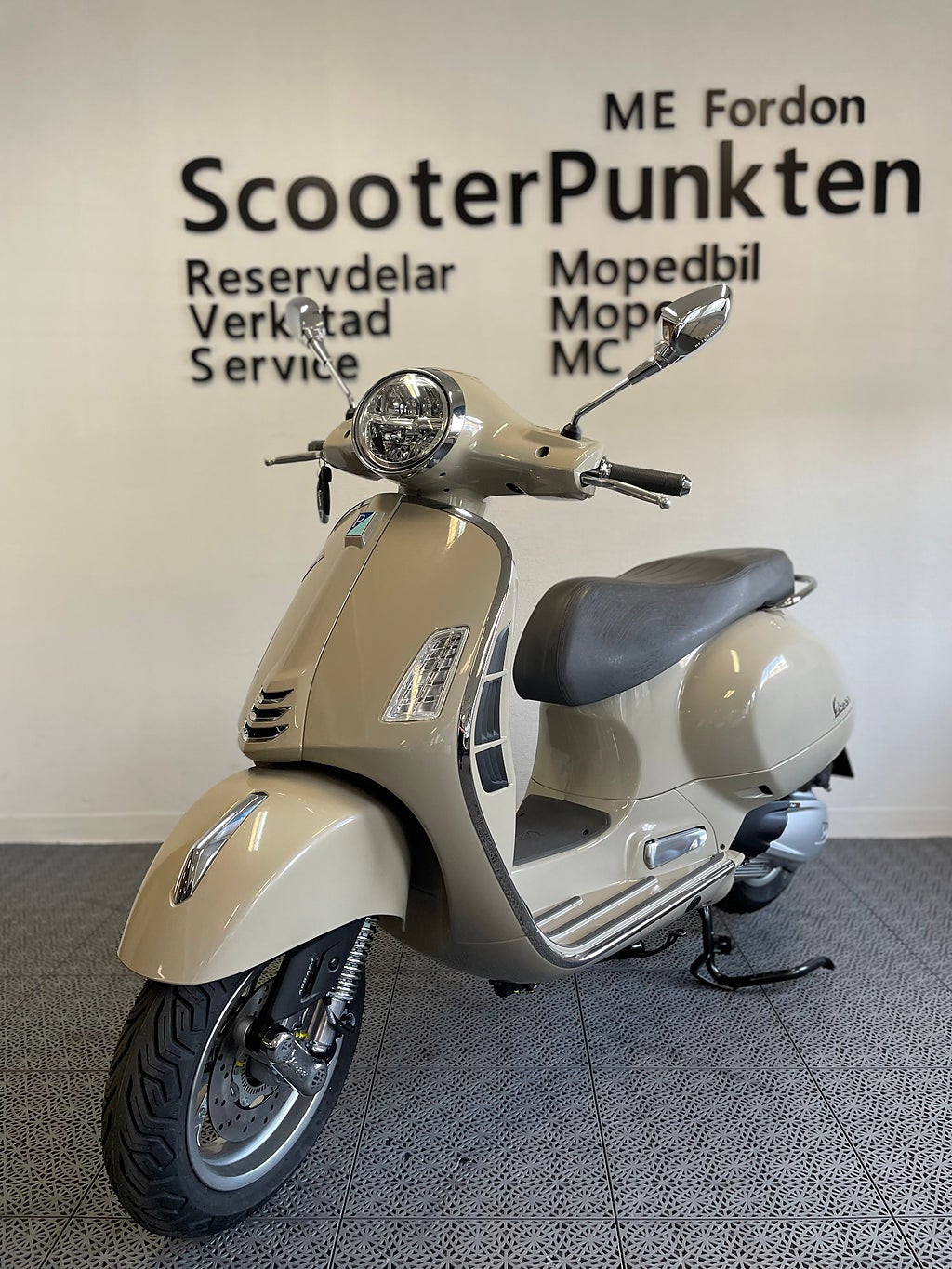 Vespa GTS 300  