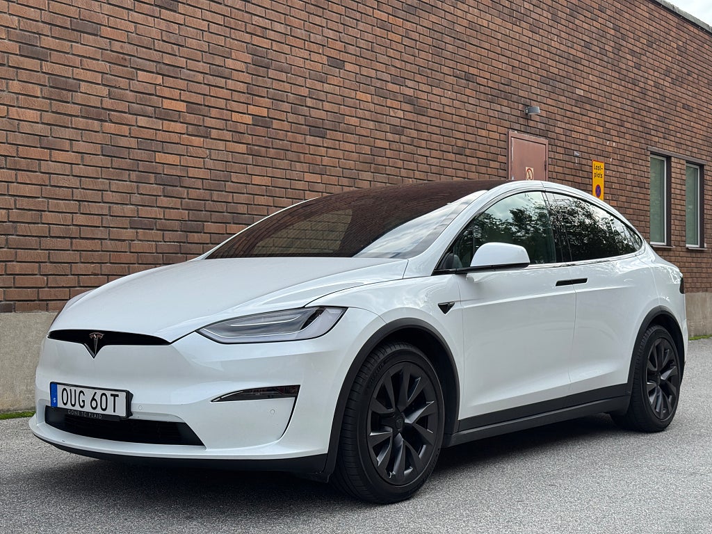 Tesla Model X Plaid 6-sits Drag 1äg Moms