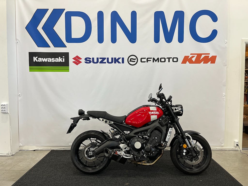 Yamaha XSR 900 "Helsystem, Sidoväskor"