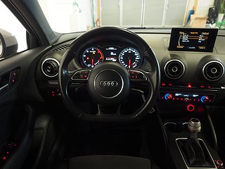 Sedan Audi A3 17 av 21