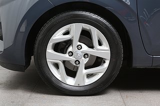 Halvkombi Hyundai i10 8 av 21