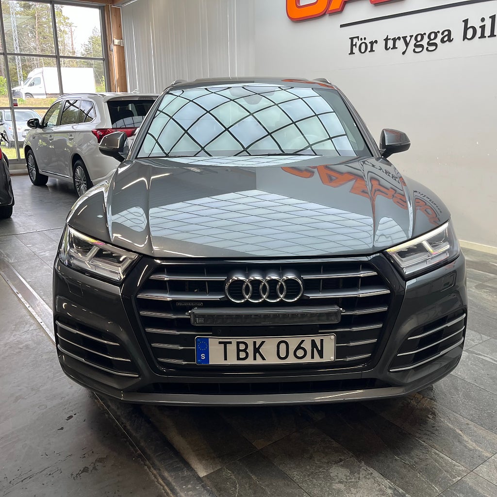 Audi Q5 4,99% 55 TFSI e quattro S Line Carplay Matrix Panorama