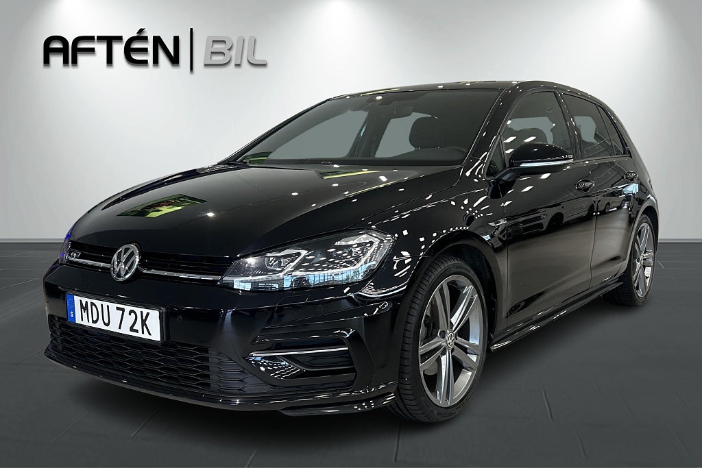 Volkswagen Golf 1.5 TSI R-line Parkeringsvärmare / 18 tum Sebring 