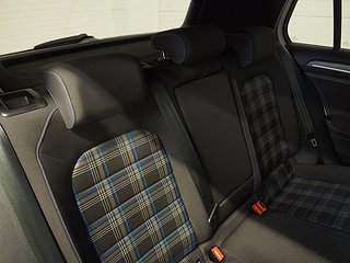 Halvkombi Volkswagen Golf 13 av 21