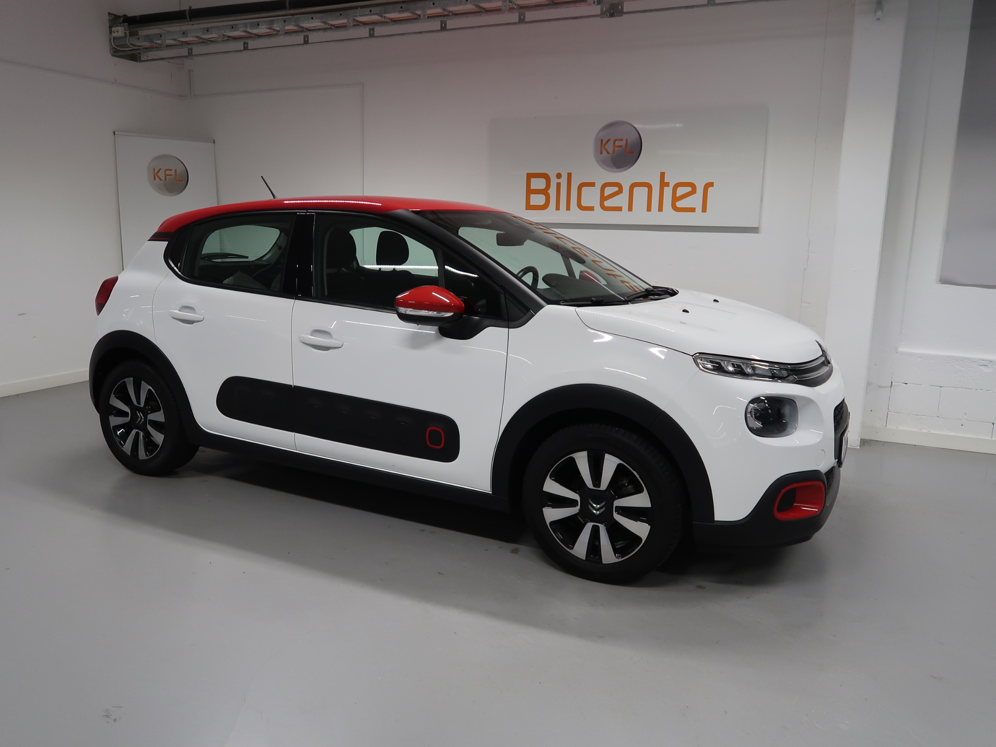 Citroen C3 1.2 PureTech 110 2018, photo 4/10
