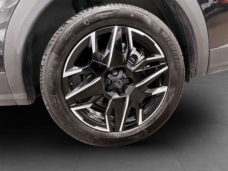 Bild på Peugeot 5008 GT Ultimate Hybrid 145hk Aut 7-SITS ELSTOL CARPLAY