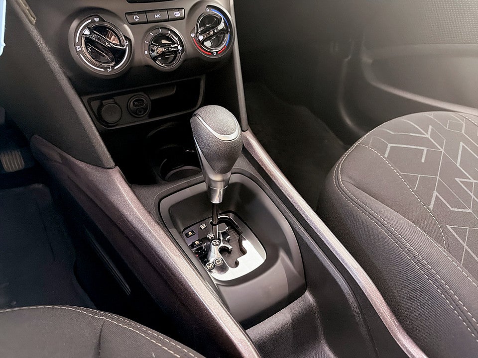 Bild på Peugeot 2008 Active 1.2 e-THP 110hk Aut - PANO, EN ÄGARE