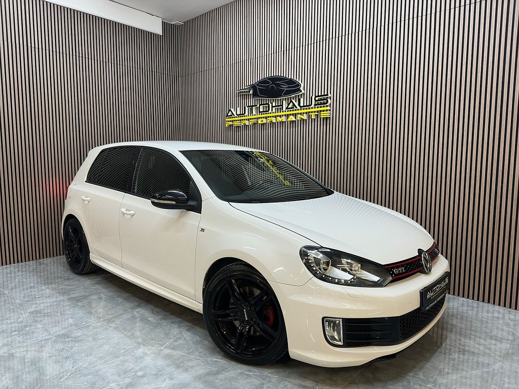 Volkswagen Golf GTI Edition 35 – 235hk Dragkrok Sportstolar!