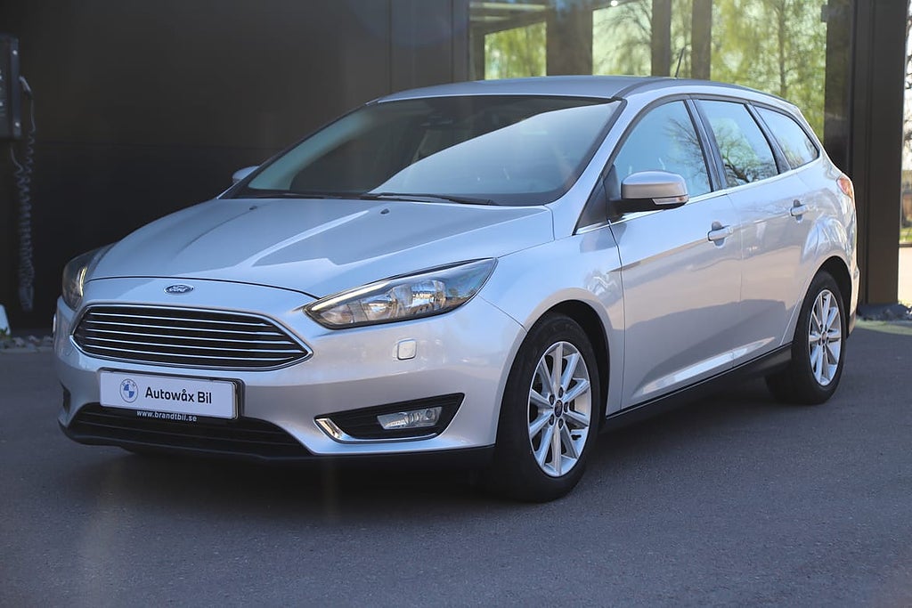 Ford Focus Kombi 1,0 125hk Titanium Backkamera Vinterhjul...