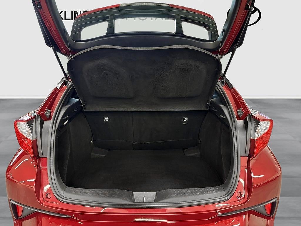 Toyota C-HR 2017 - miniatyr 11