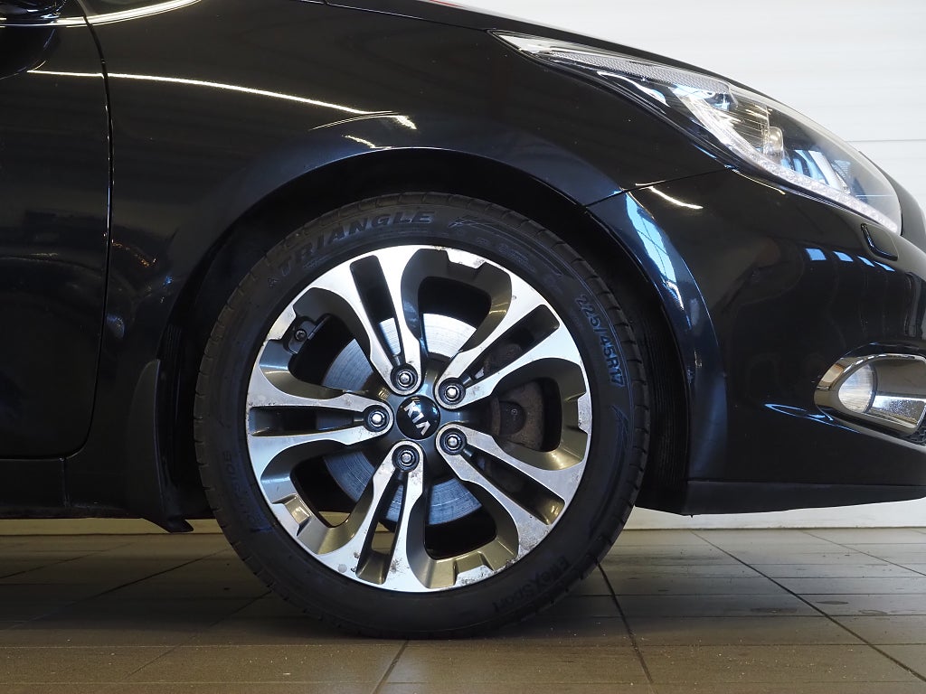 Kia Ceed _sw 1.6 CRDi 128hk Special Edt Drag M-Värm Kamera Navi 2015