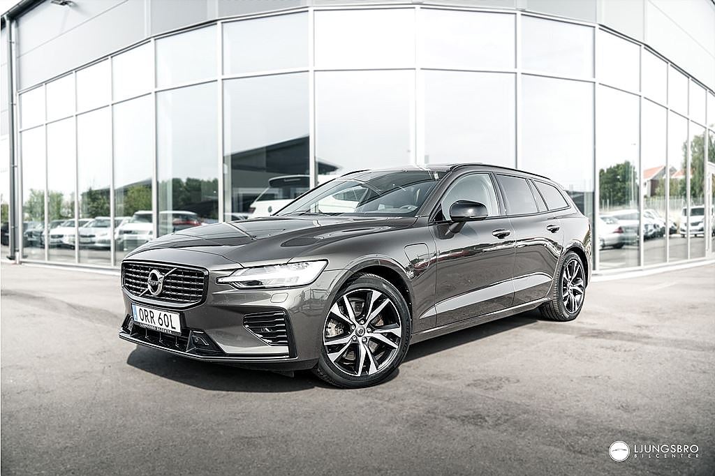 Volvo V60 Recharge T6 AWD R-Design / H/K / Panorama