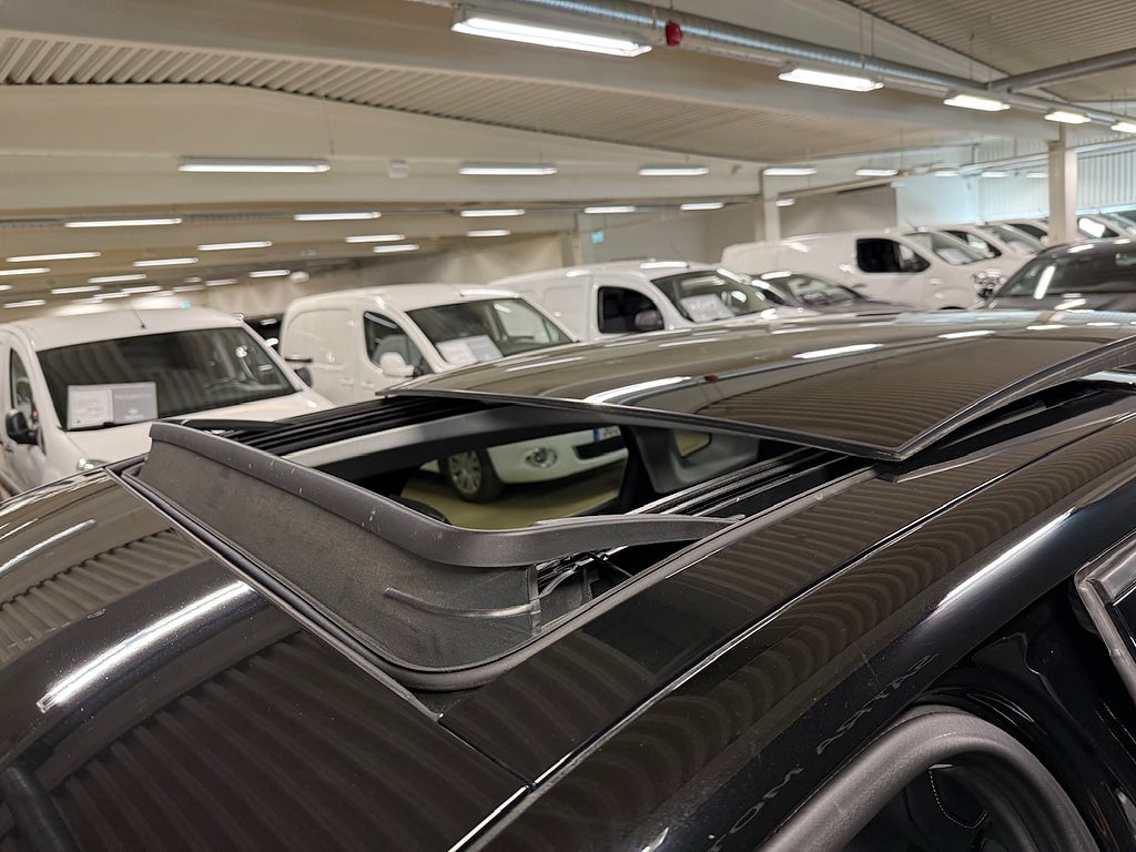 Bild på Citroën e-C4X X SHINE Exklusive Electric 136hk Back/Nav