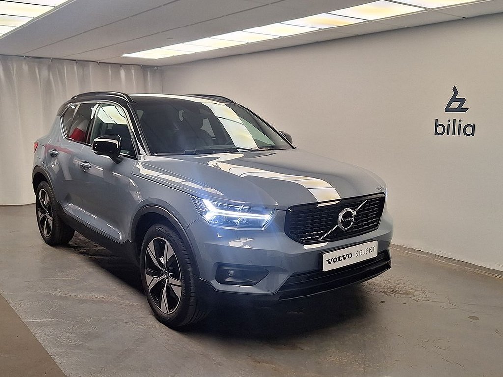 Volvo XC40 Recharge T4 R-Design / Navigation Pro / Sensorer fram/bak / Park