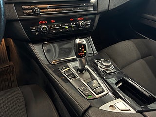 BMW 520d xDrive Touring S&V-hjul/Dragkrok/Dvärm – bild 20