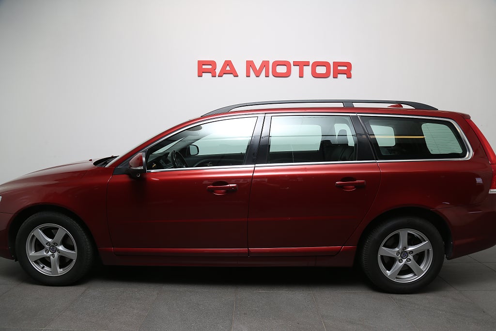 Volvo V70 D4 181hk Momentum BLIS Kamera Motorv VOC Dragkrok 2015