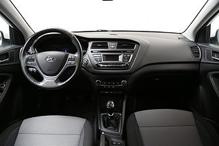 Halvkombi Hyundai i20 17 av 27