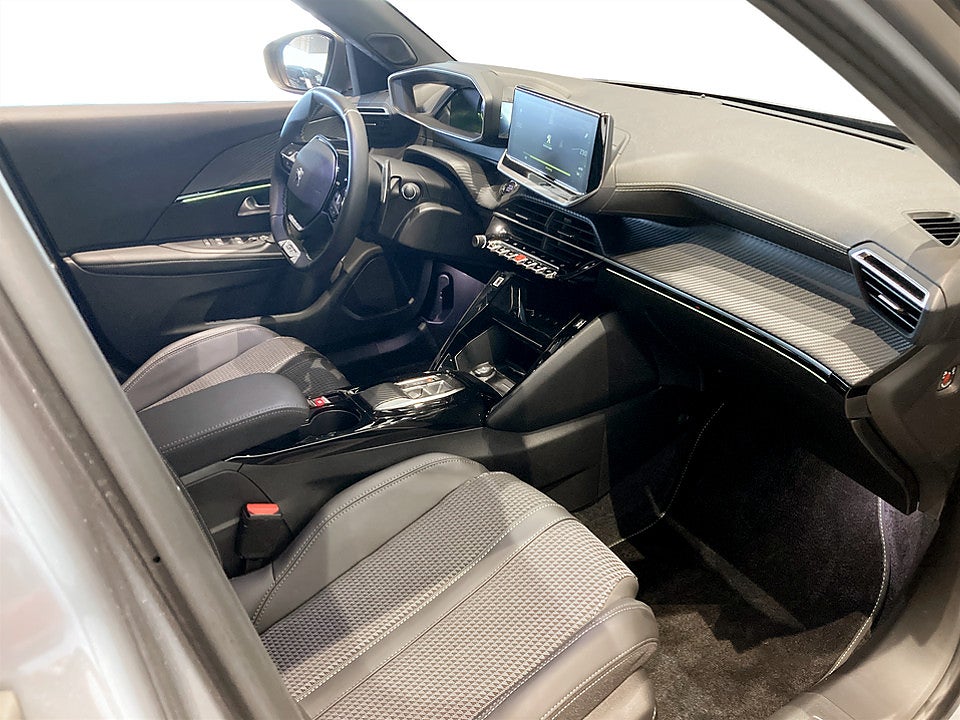 Bild på Peugeot 2008 GT 1.2 PT 130hk Aut B-KAMERA CARPLAY