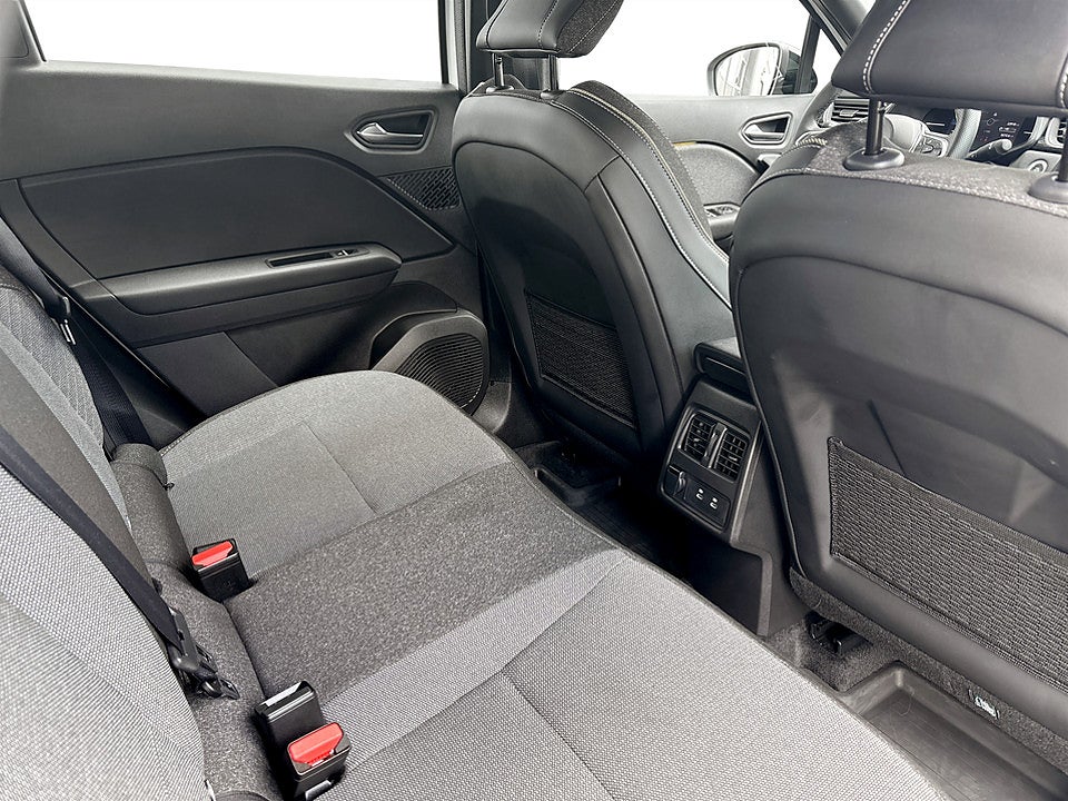 Bild på Mitsubishi ASX Intense MHEV 1.3 EDC 158hk Aut B-KAMERA CARPLAY