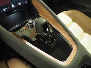 Halvkombi polestar 2 10 av 16