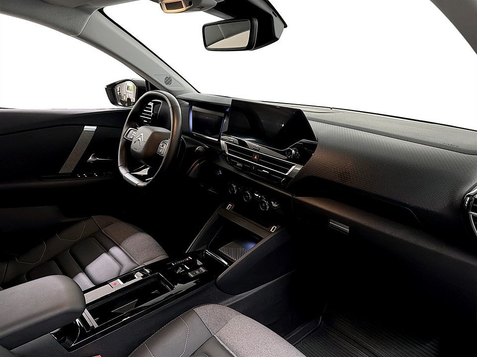 Bild på Citroën C4 X Shine 1.2 PT 130hk Aut - 360,CARPLAY,NAV