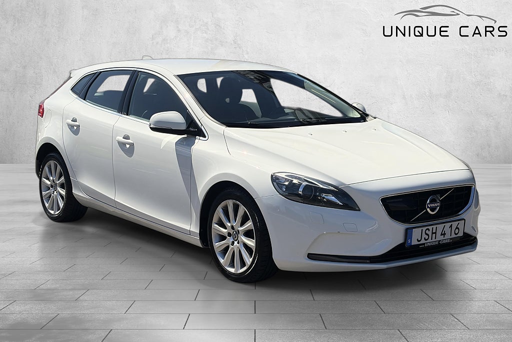 Volvo V40 D2 I Automat I Navi I BLIS I Värmare I DriverAlert I