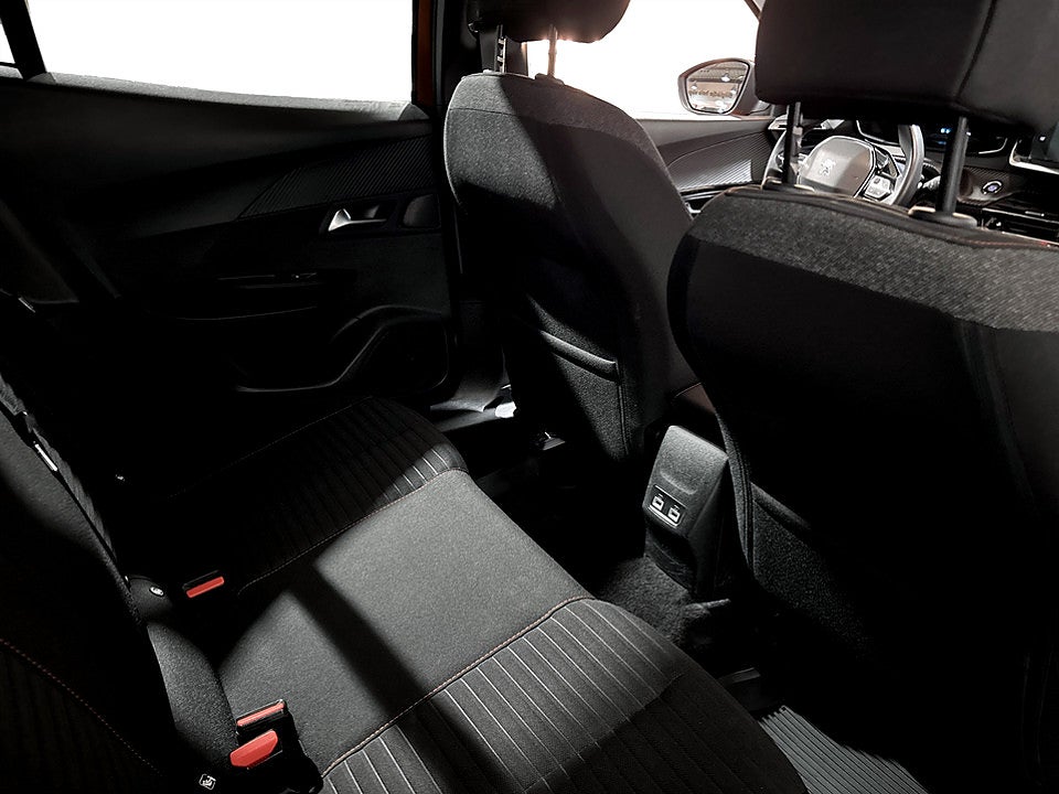 Bild på Peugeot E-2008 Active 50 kWh 136hk Aut - CARPLAY, FARTHÅLLARE