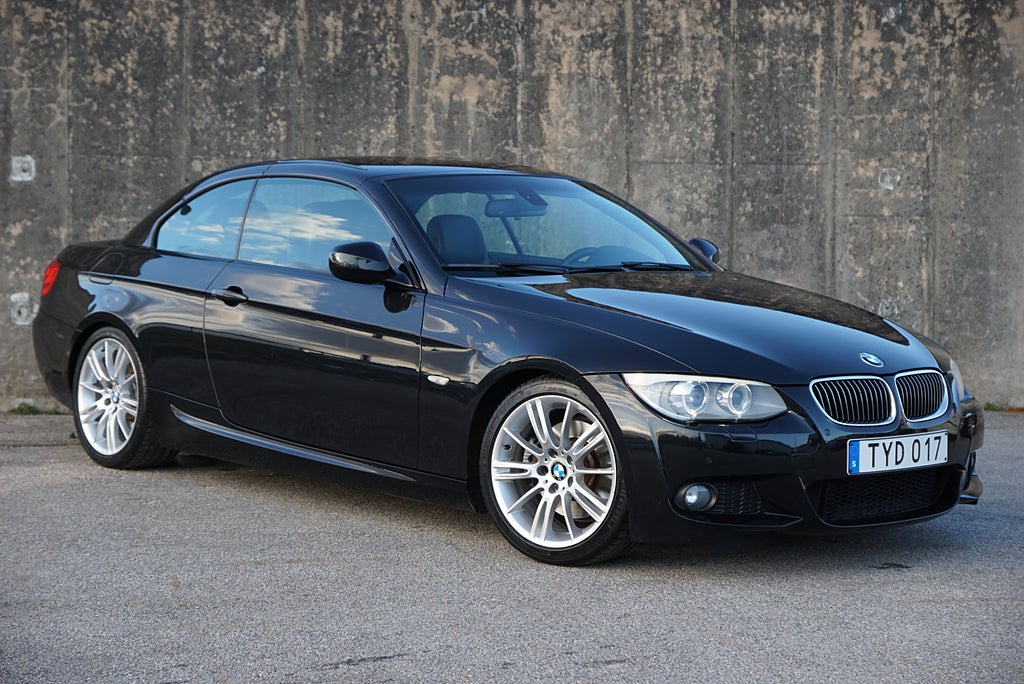 BMW 325 i 218hk Convertible M Sport|Läder|PDC|Sv-Såld|
