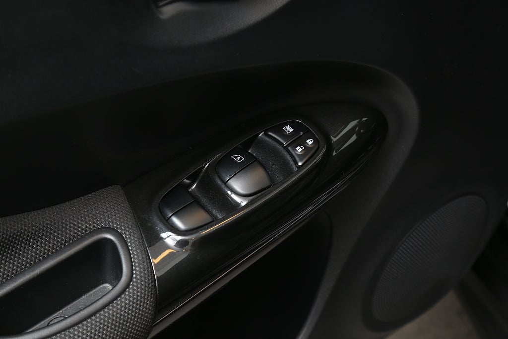 Nissan Juke 1,2 DIG-T 115hk Kamera Navi Keyless Motorv Nybesikt 2016