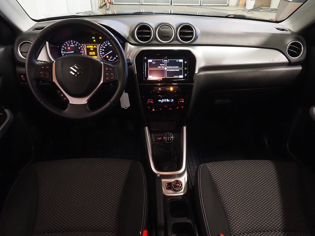 Suzuki Vitara 1.6 VVT 120hk AllGrip 4x4 Exclusive Backkamera ACC 2018