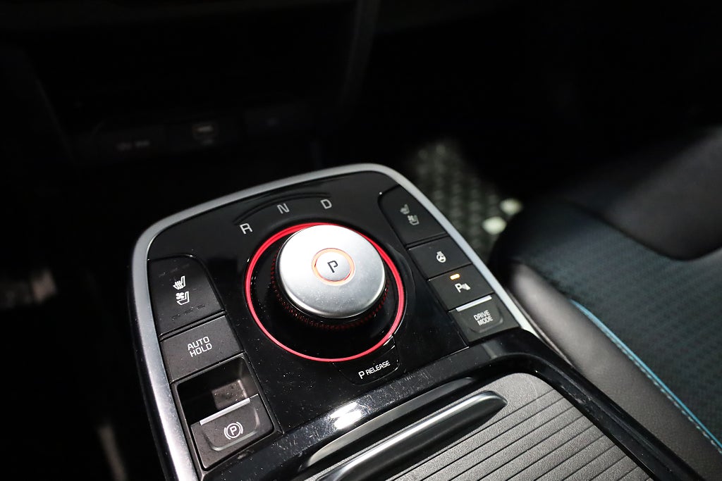 Kia Niro e- 64 kWh Advance Plus Taklucka JBL Kamera Navi Keyless 2019