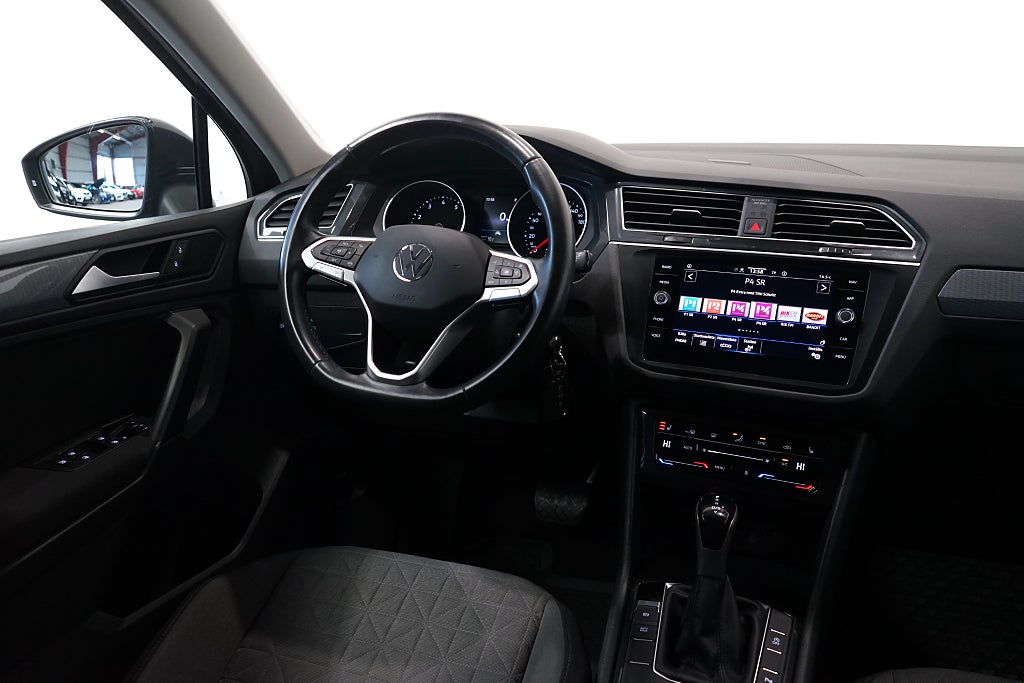 Volkswagen Tiguan 1.5 TSI Base Värmare Carplay Dragkrok 150hk 4.99% Ränta